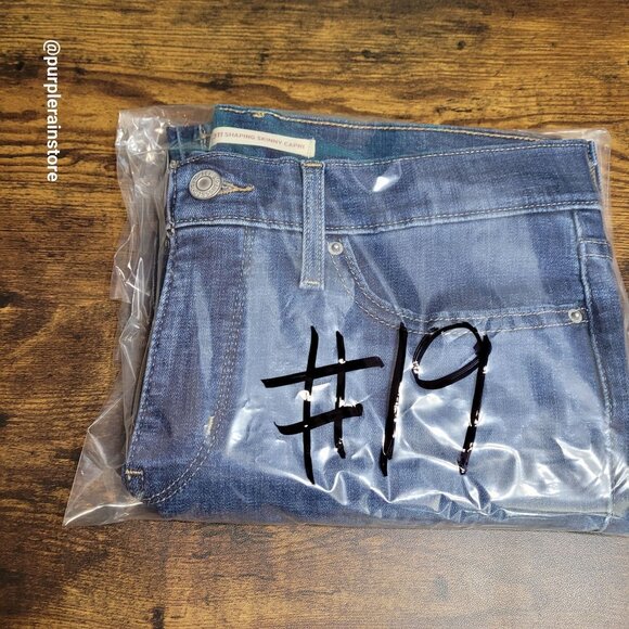 Levi's Jeans Size 31 Skinny Capri 311 Shaping Tummy Control Medium Dark Wash - Picture 14 of 14